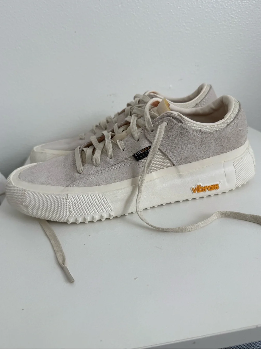 Brandblack Low-Top Sneakers in Cream/Beige